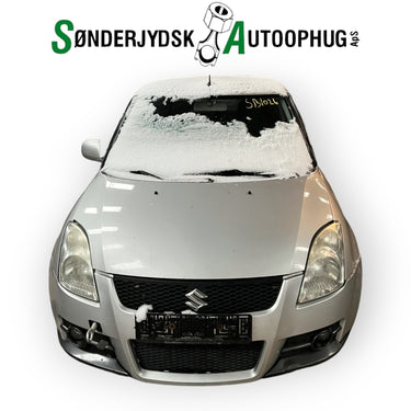 Original SUZUKI SWIFT (05-10) BIL UNDER OPHUG Til Danmarks laveste pris. | Mere end 60.000 brugte reservedele på lager | 24 timers levering | 24/7 Support via Livechat