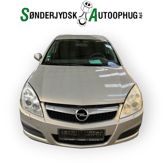 Brugt Opel Vectra C (02-->) Pluk-Selv-Bil med kun 268.000 Km. fra Autogenbrug / Autoophug